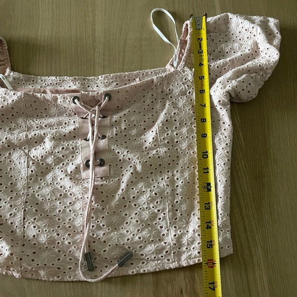 Guess| Beatrix Square Neck Eyelet Crop Top w Puff Sleeve & Tie Detail•••Size M - Picture 16 of 16